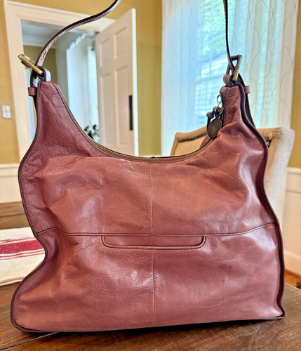 HOBO Brand Marley Leather Shoulder Bag in Mauve - Picture 6 of 7
