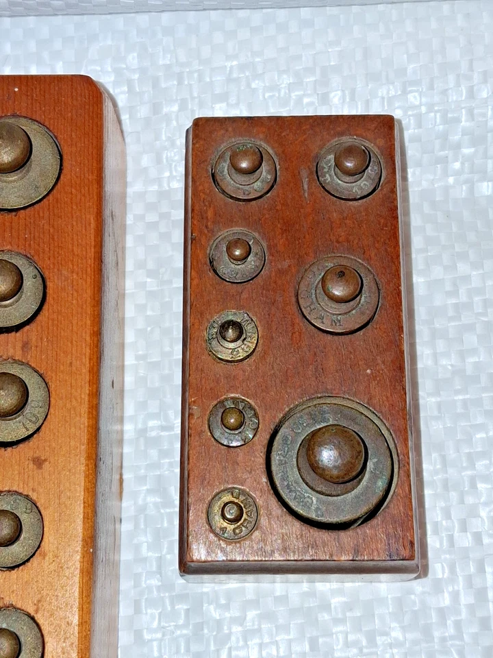 2 BOITES DE POIDS ANCIENS EN BRONZE POUR BALANCE A PLATEAUX ROBERVAL OU AUTRES - Photo 4/4