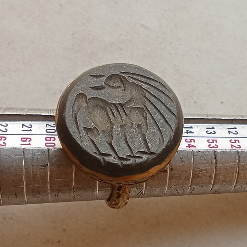 ANTIQUE BLACK INTAGLIO EGYPTIAN ENGRAVED BRONZE SIGNET ROMAN RING