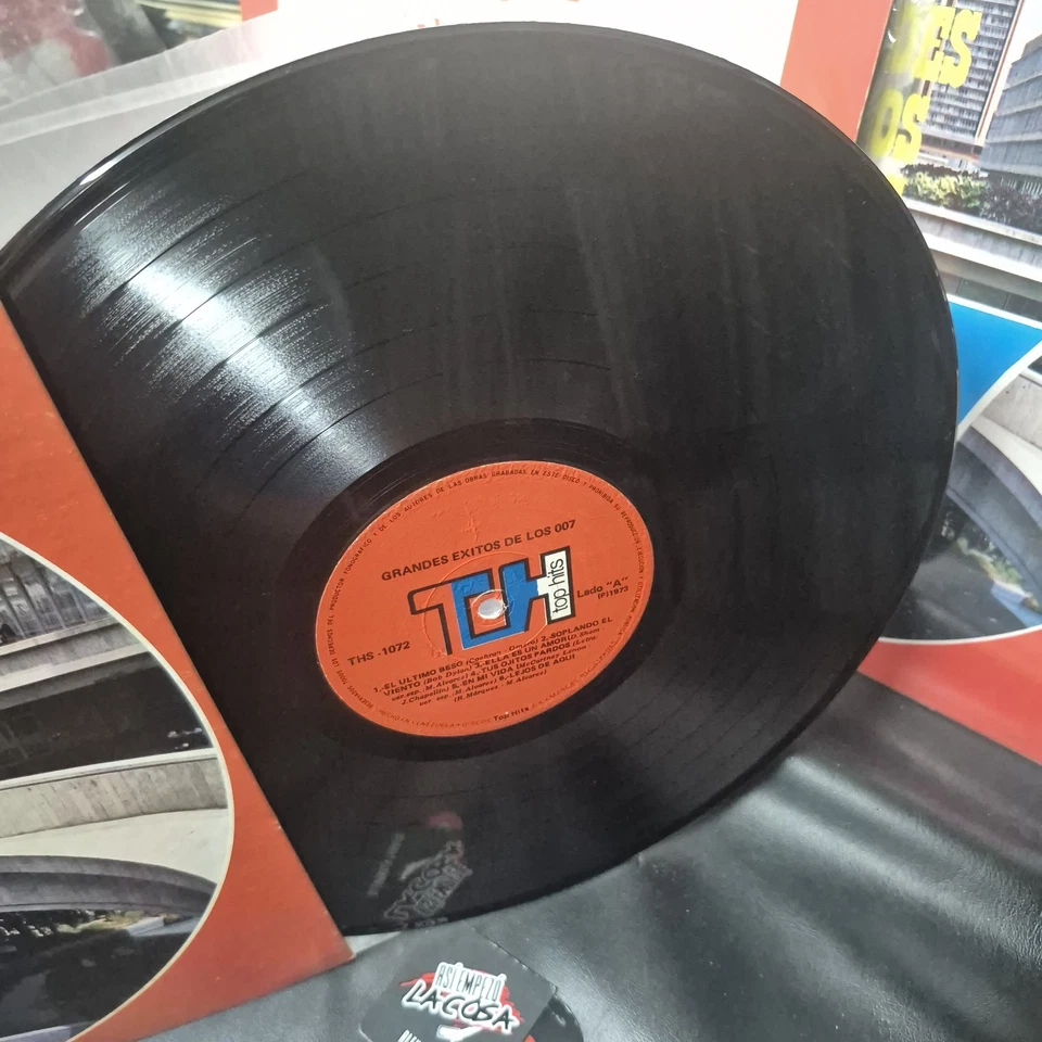 Los 007 – Grandes Exitos de Los 007 - Psychedelic Rock, Ballad, Venezuela, 1973 - Image 4 of 4