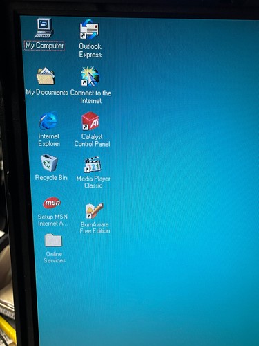 IBM ThinkPad A31 Windows 98SE w/ USB Support DVD-ROM + FDD 30GB Serial Parallel - Picture 4 of 13
