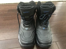 Size 2 Hi-Tec Snow Peak 200 WP Insulated  Winter Boots Black Waterproof