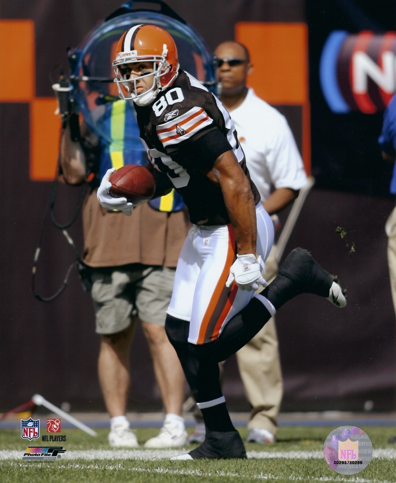 KELLEN WINSLOW JR 8X10 PHOTO CLEVELAND BROWNS NFL FOOTBALL PICTURE WITH