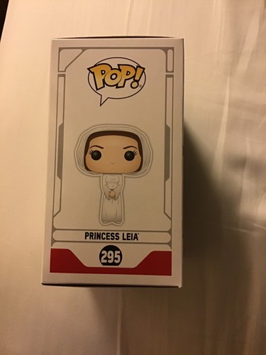 Star Wars Celebration Chicago 2019 EXCLUSIVE Blue Chrome Princess Leia Funko 295 - Picture 4 of 5