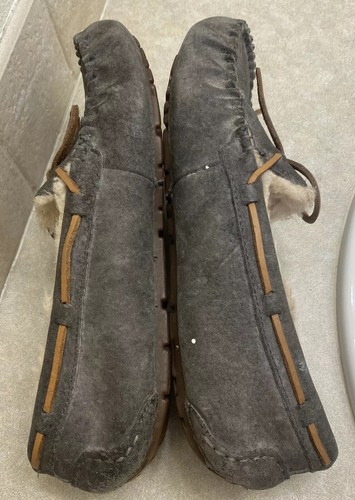UGG Womens Size 7 Dakota Suede Shearling Moccasin Slippers Shoes 5612 - Picture 5 of 10