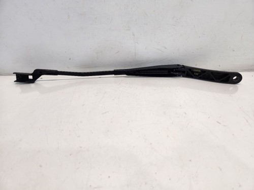 2014 Ford Fiesta SE (Sedan) Drivers Left Wiper Arm - Picture 3 of 12