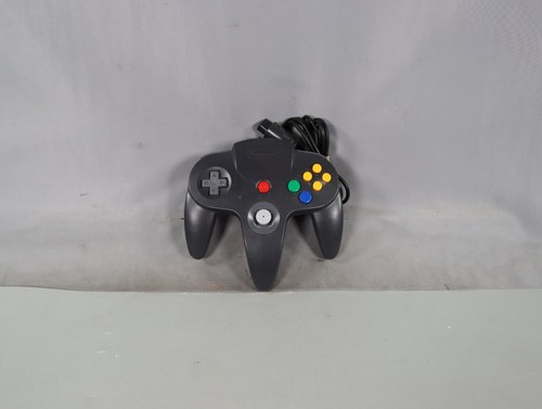 Nintendo 64 Console W/ 3 Controllers , Cords And Rumble Pak - Picture 15 of 16