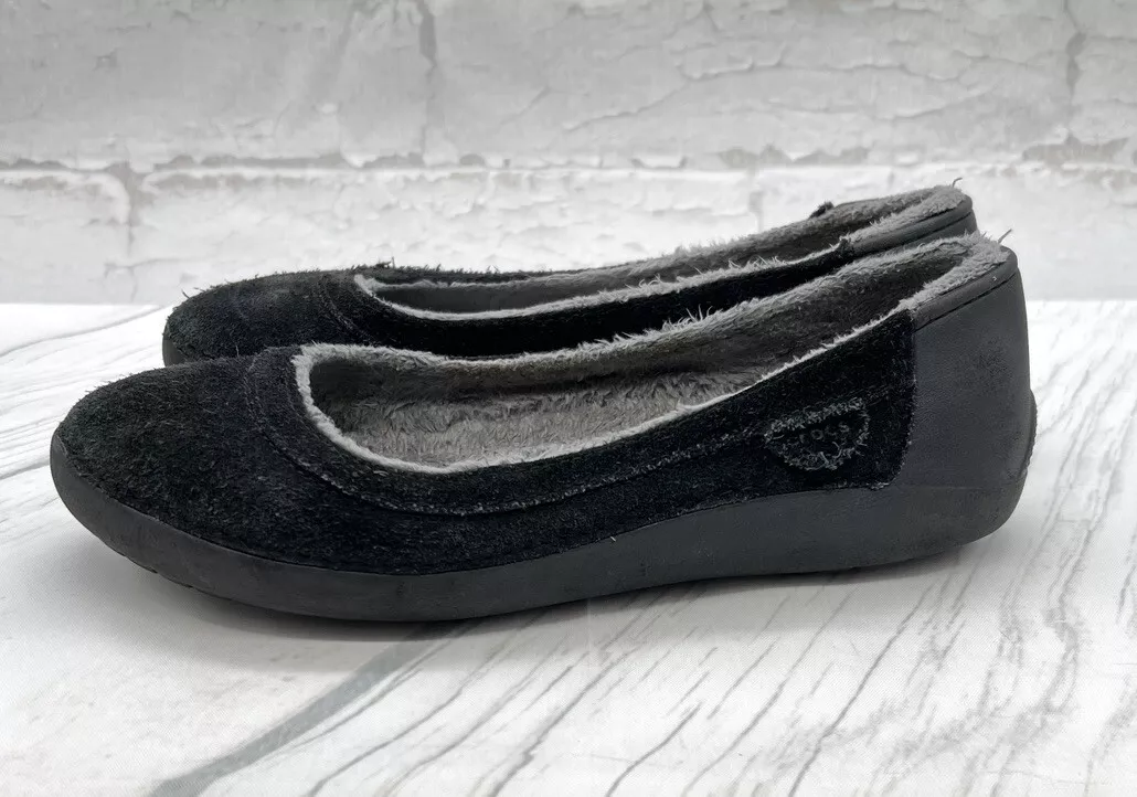 Crocs suede store flats