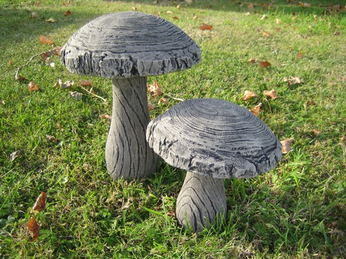 Woodland Mushroom Stone Garden Ornament Set - Picture 6 of 6