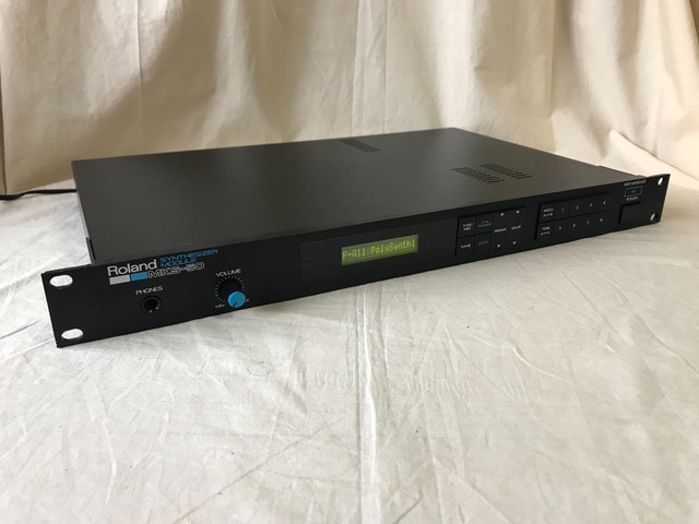 Roland MKS-50 SYNTHESIZER MODULE Alpha Juno rack version New internal battery!