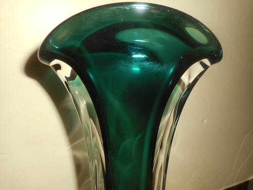 THAMES GLASS Newport RI Signed MATTHEW BUECHNER Hand Blown 13" Tulip Fan Vase - Picture 6 of 12