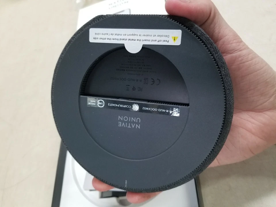 Native Union Dock Wireless Charger 7.5W Gray - Image 4 of 4