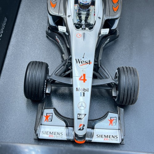 MINICHAMPS 1/18 McLaren Mercedes MP4-16 2001 David Coulthard #4 West Diecast - Picture 12 of 17