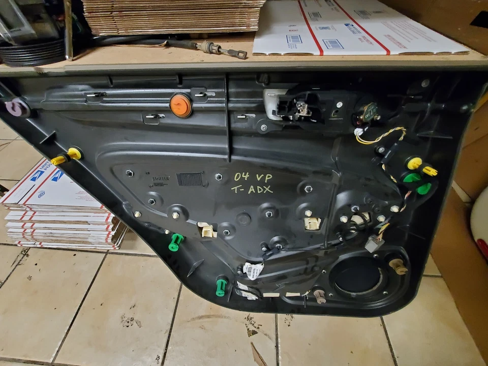 2004-2005-06-07-2008-2009 JAGUAR VANDEN  PLAS RIGHT REAR INTERIOR DOOR PANEL ADX - Image 2 of 3