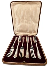 Antique Set of 6 English Silver Plate  Oyster Fork Set & Case JE & S SEP