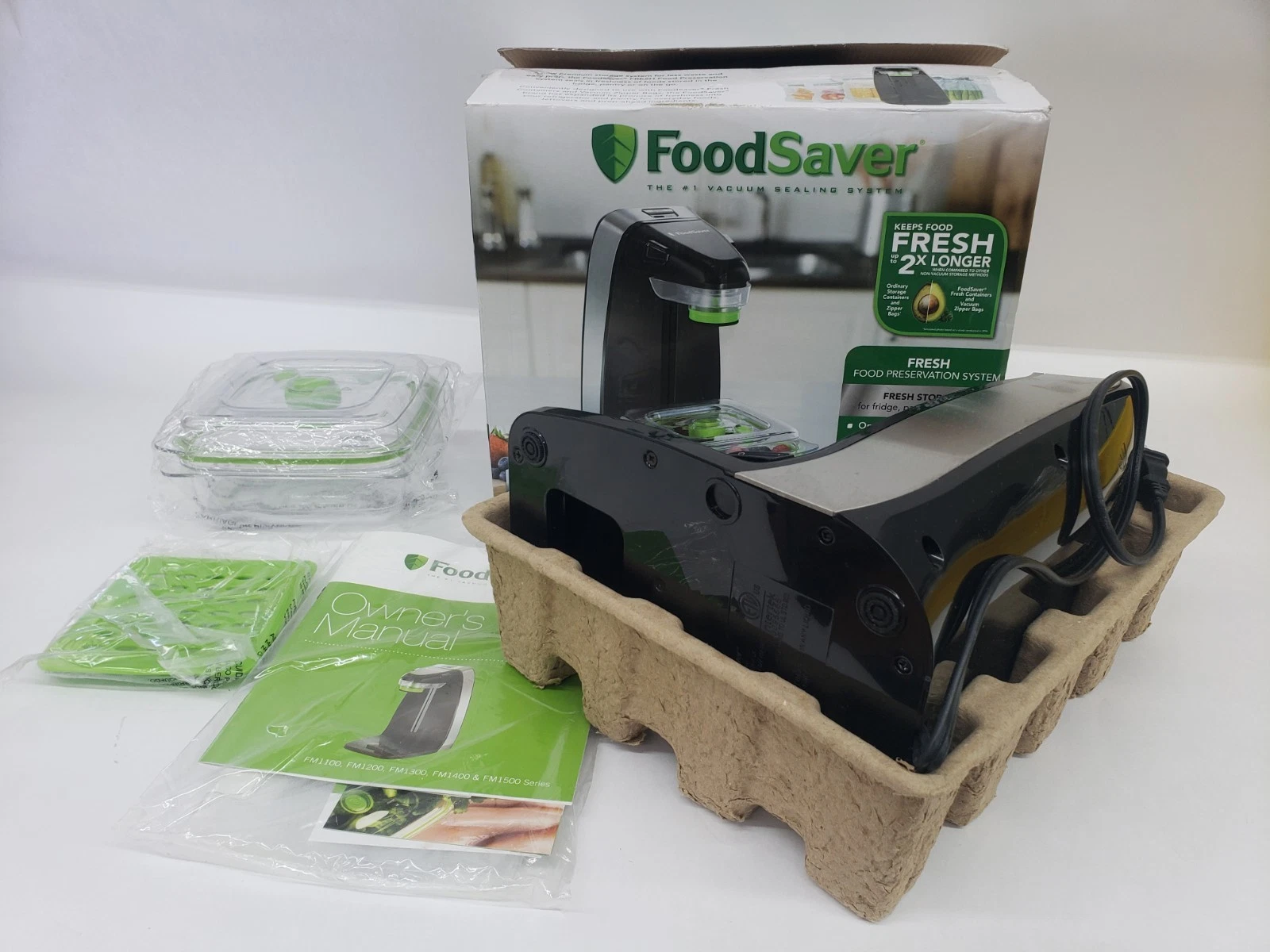 Food Saver Sealer Preservation One Touch Vacuum Seal FM1200 FSV46582 G2B2