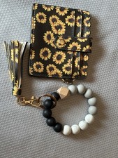 Silicone Beaded Wristlet Keychain Wallet Card Holder With Tassel Sunflower