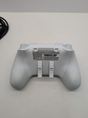 Razer Wolverine V2 Chroma Controller for Xbox One/Series S/X White #2 - Picture 3 of 3