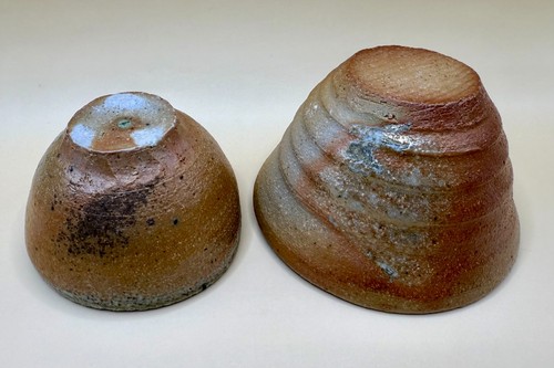 Two Small Wood Fired Stoneware Studio Pottery Bowls (Unmarked) - Picture 4 of 12