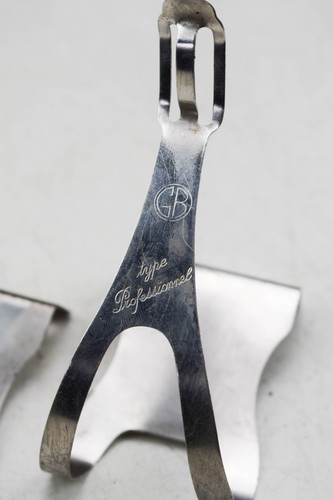 GB PROFESSIONAL STAINLESS STEEL VINTAGE ROAD/ TRACK BICYCLE PEDAL TOE CLIPS (2) - Picture 2 of 3