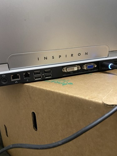 Dell Inspiron 9300 Laptop 17" Screen, 40GB HDD 2GB RAM, Windows XP Media Center - Picture 8 of 12