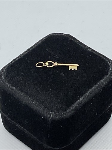 VINTAGE HANDMADE Solid 13.5K Yellow Gold MINI KEY Charm Pendant 0.4gr. - Picture 12 of 16