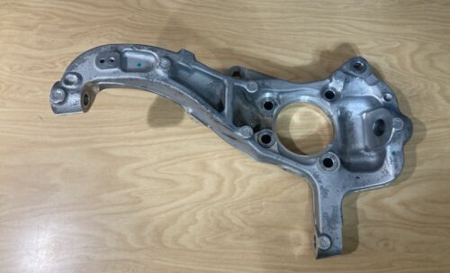 2024 Chevrolet Silverado OEM Front Spindle (Right) GM# 84453669 - Picture 3 of 4