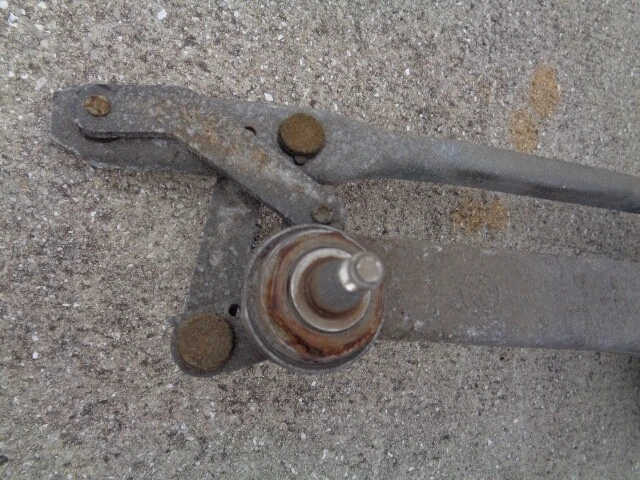 BMW 525i E34 1989 motor limpiaparabrisas delantero con transmisión de acoplamiento OEM Foto 2 de 4