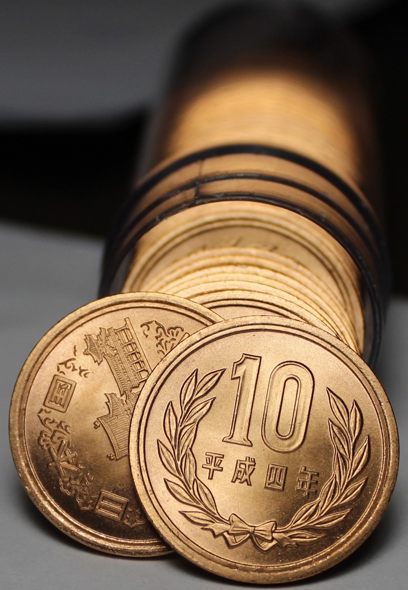 Gem Unc Roll (40) Japan Year 4 (1992) 10 Yen Coins~Akihito