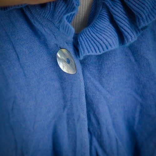 Suéter Cárdigan Manga Larga Botón Volantes Azul Talla Mediana M Soft Surroundings - Imagen 2 de 8