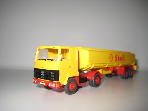 Wiking H0 802 (1) - Camión Ford con cisterna "Shell" - Imagen 5 de 10