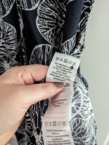 Brandneu mit Etikett Weirdfish "Milli" Blätterdruck marineblau weiß Shirtkleid Größe 8 UVP 45 £ - Bild 11 von 16