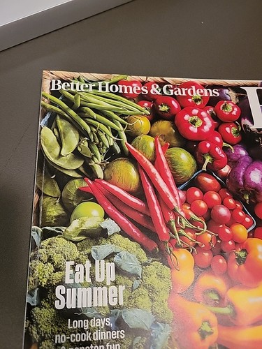 BETTER HOMES & GARDENS MAGAZINE - AUGUST 2024 - EAT UP SUMMER - Picture 4 of 6