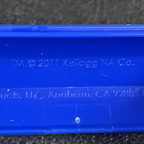 2011 Kellogg's Pop Tarts Blue Storage Container Holder Case - Picture 12 of 14