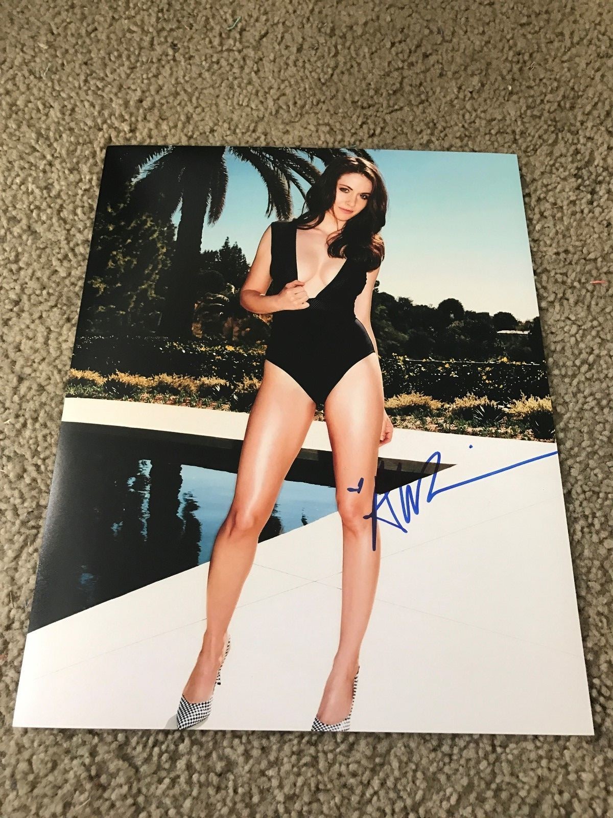 Picture 1 of 3