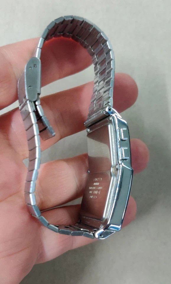 Orologio vintage Casio DBX 100 Data Bank raro con modulo funzionante per ricambi - Immagine 4 di 4