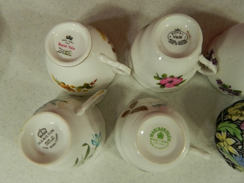 Konvolut 6 Teetassen und Untertassen - England Bone China - Lot B - Bild 9 von 10