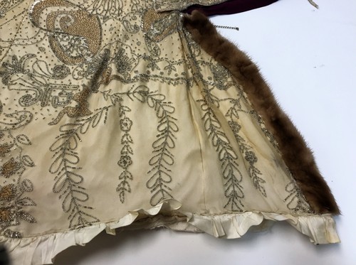 Stunning! VINTAGE 1940s 1950s MIDCENTURY SEQUIN & FUR LADIES APRON - Picture 4 of 12