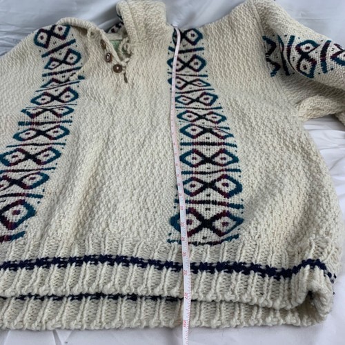 Suéter con Capucha Otavalo Hecho a Mano 100% Lana De Colección con Geométrico, Escote Botón - Imagen 8 de 9