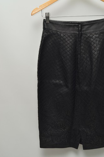 GIANNI VERSACE Luxury Vintage RARE! Black Quilted Leather Skirt Made in Italy - Picture 9 of 12