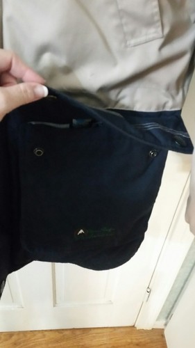 CHAQUETA REVERSIBLE RENDIMIENTO STONE RIDGE ABRIGO CON CAPUCHA brazo pozo a brazo pozo 24 in - Imagen 5 de 7