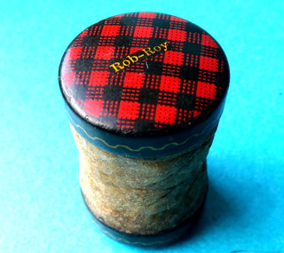 ANTIQUE SEWING WAXER SCOTTISH TARTAN WARE" ROB ROY"