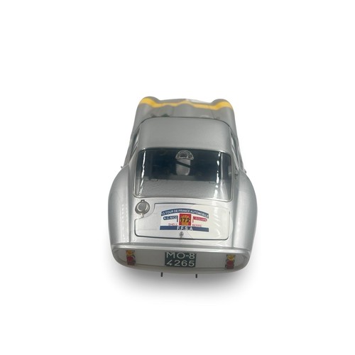 CMC Ferrari 250 GTO Tour De France 1964 Limited Edition M-157 1:18 - Picture 4 of 15