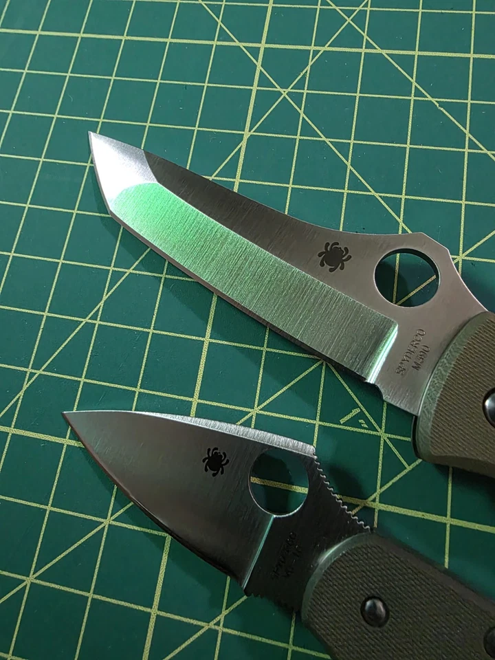 Spyderco Lum Tanto Green G-10 M390 Spyderco Dragonfly OD G10 Vg-10 Combo Set - Image 2 of 4