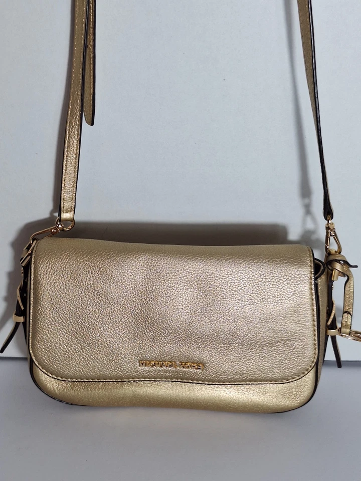 Bolso Bandolera Michael Kors Bedeford Dorado Solapa Metálico Bolso de Hombro Cartera Foto 2 de 4