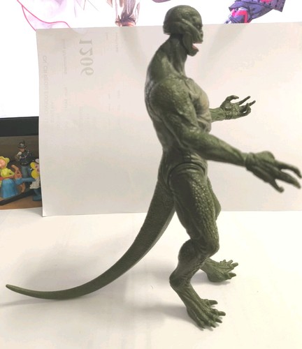 The Lizard Marvel Legends Action Figure Hasbro Originale Altezza 20 Cm - Foto 2 di 6