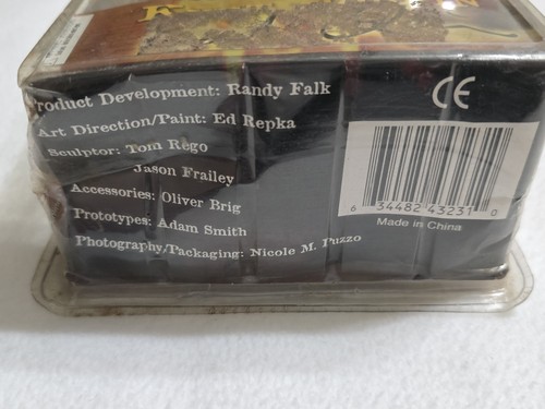 Kurt Cobain Nirvana 7" 2006 NECA Action Figure Smells Like Teen Spirit Video NIB - Picture 6 of 9