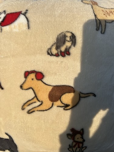 Hunde Dekokissen Cuddl Duds Stay Cozy extra weich - Bild 7 von 7