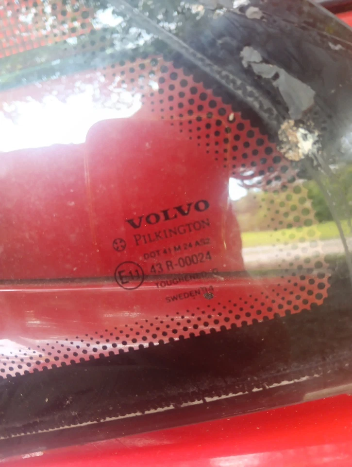 VOLVO 850/S70 1993-2000 LADO DEL CONDUCTOR CUARTO DE CRISTAL TRASERO usado Foto 3 de 4