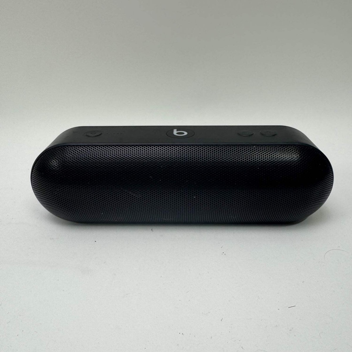 Beats Pill+ A1680ホワイト ワイヤレススピーカー Yahoo!オークション -「beats pill スピーカー」(スピーカー
